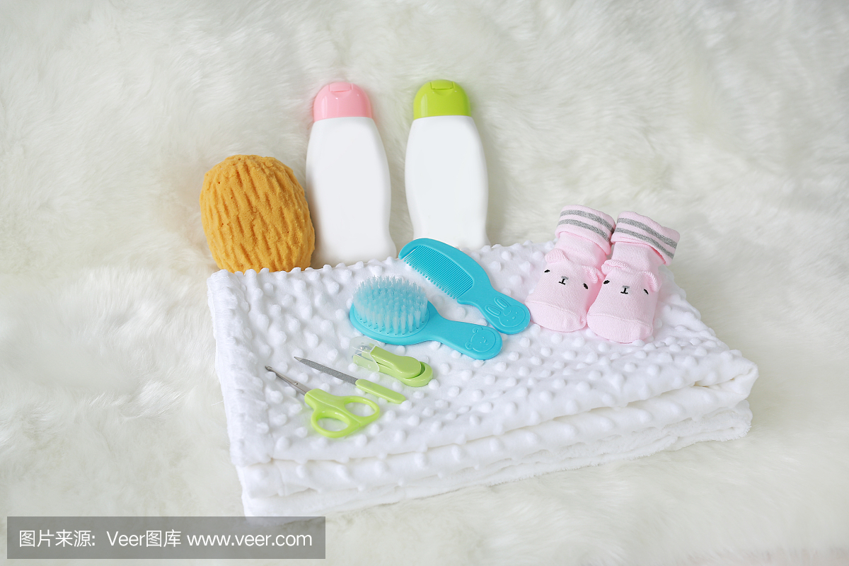 儿童沐浴用品和卫生用品的白色皮毛。